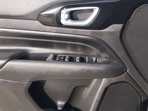 Used 2024 Jeep Compass Latitude w/ Convenience Group image 24