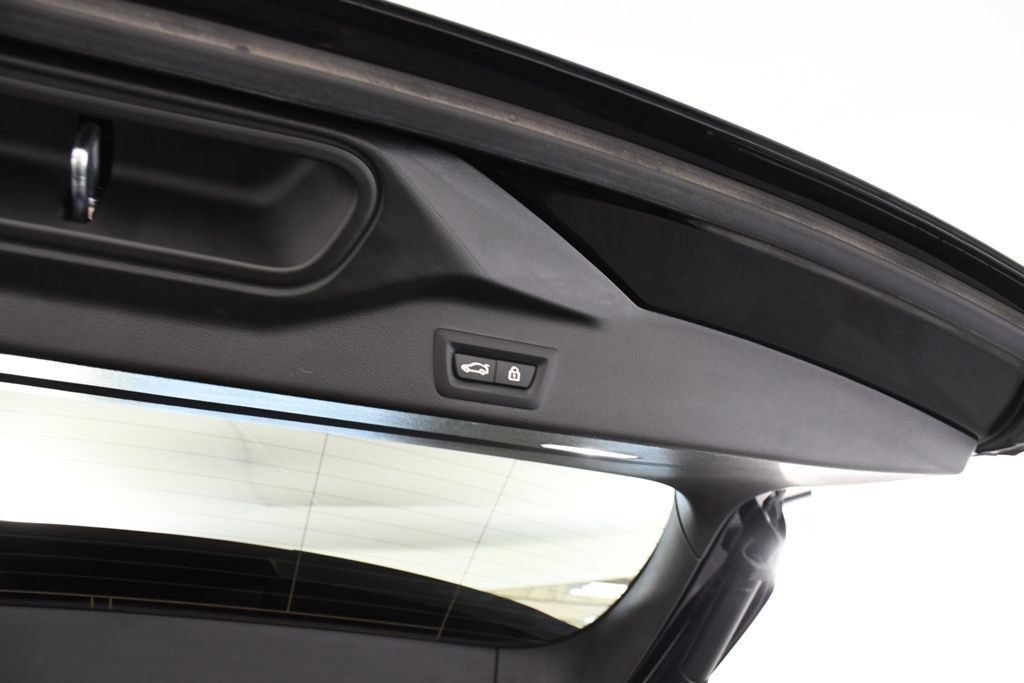 Used 2023 BMW X5 xDrive40i AWD/4WD image 25