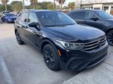 Used 2024 Volkswagen Tiguan SE image 3