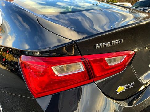 Used 2023 Chevrolet Malibu LT image 34