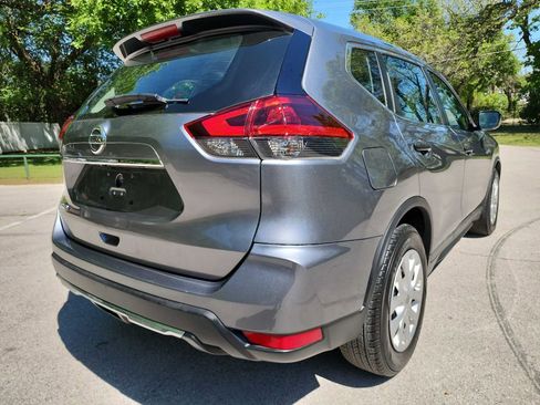 Used 2018 Nissan Rogue S image 7