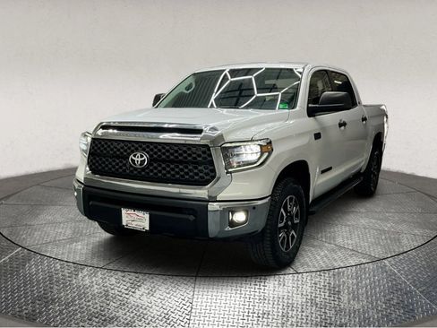 Used 2020 Toyota Tundra SR5 w/ TRD Off-Road Package image 4