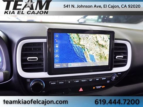 Used 2024 Hyundai Venue Limited FWD image 26