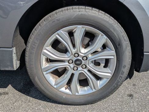 Used 2024 Ford Edge Titanium AWD/4WD image 9