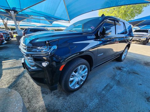 Used 2021 Chevrolet Tahoe High Country AWD/4WD image 2