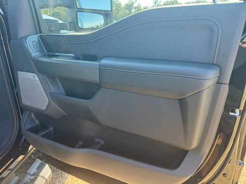 New 2026 Ford F350 Lariat w/ Black Appearance Package image 19