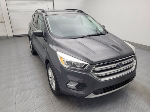 Used 2017 Ford Escape SE w/ Equipment Group 201A FWD image 13