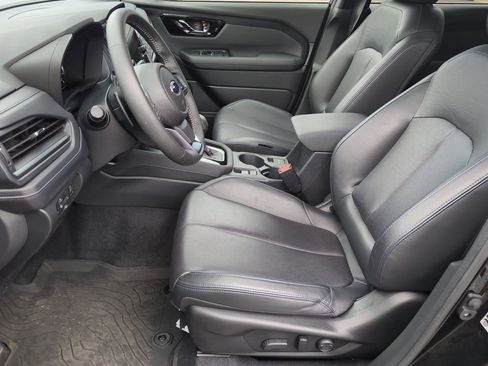 Certified 2025 Subaru Forester Limited image 11