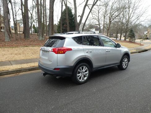Used 2013 Toyota RAV4 Limited image 26