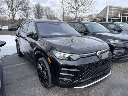 New 2026 Volkswagen Tiguan SEL R-Line AWD/4WD image 1