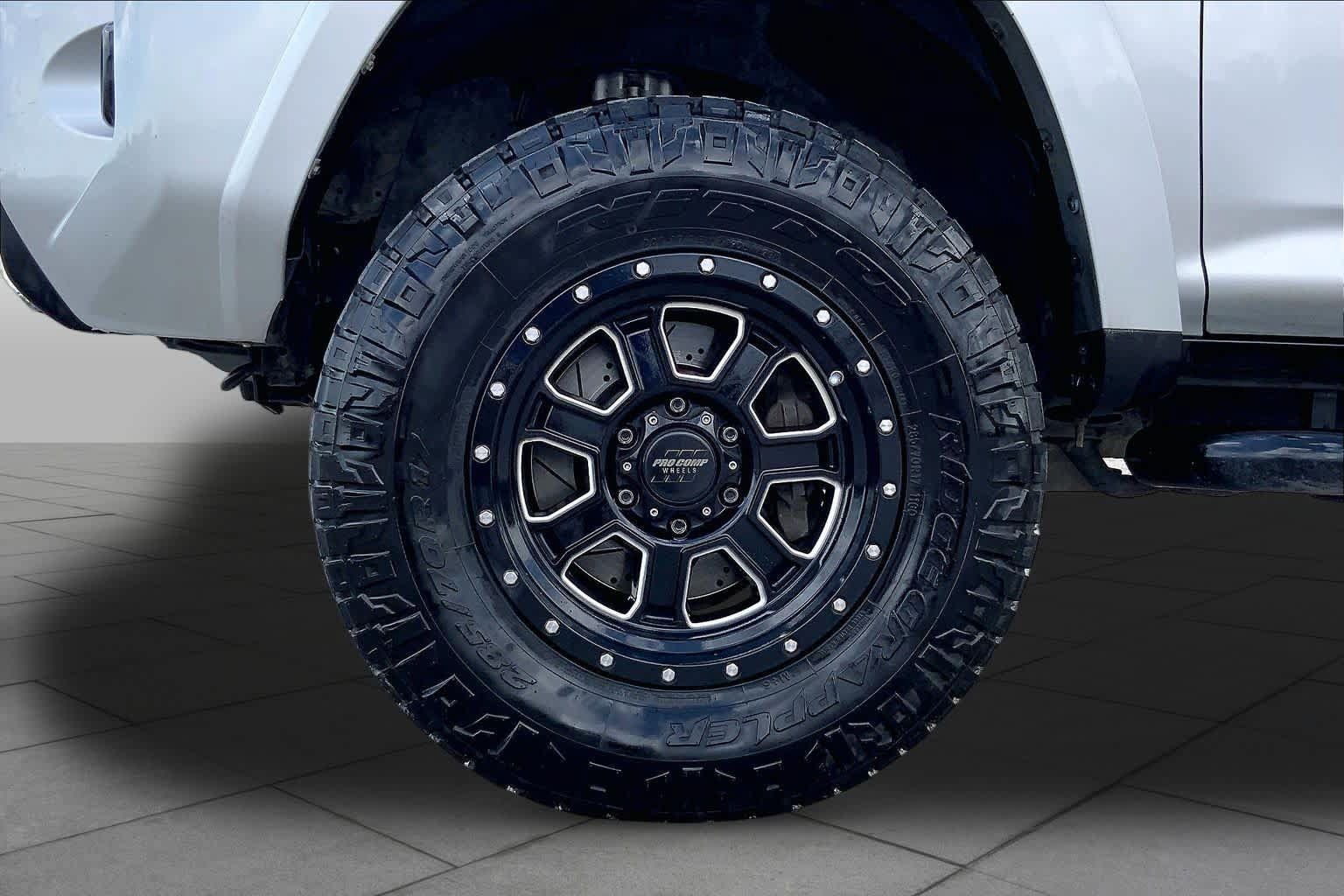 Used 2016 Toyota 4Runner SR5 RWD image 11