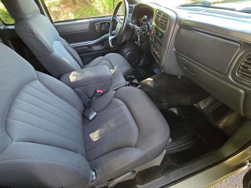 Used 2003 Chevrolet S10 Pickup LS image 25