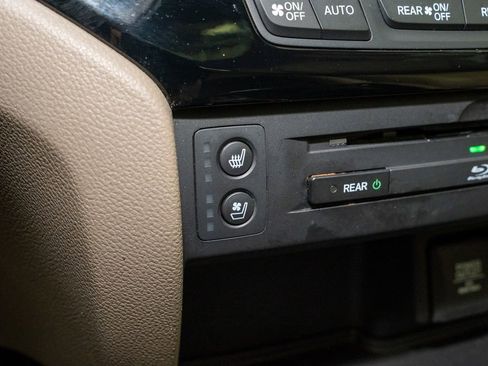 Used 2017 Honda Pilot Elite image 21