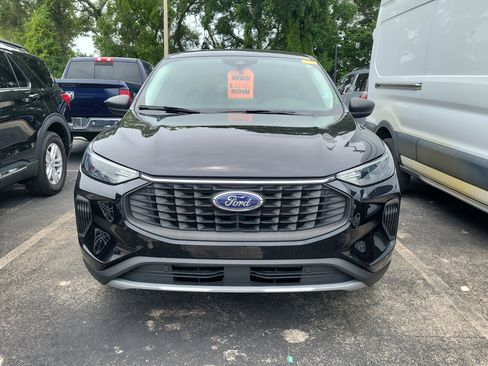 Used 2024 Ford Escape Active w/ Tech Pack #1 FWD image 2