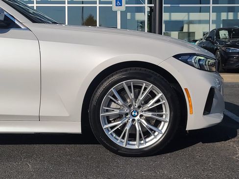 Used 2024 BMW 330i Sedan RWD image 9