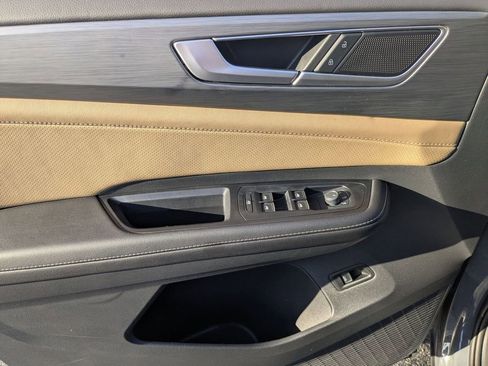 Used 2025 Volkswagen Atlas Cross Sport SE image 14