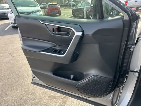 Used 2025 Toyota RAV4 LE image 27