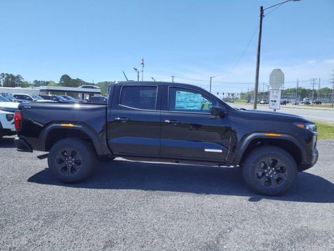 New 2025 GMC Canyon Elevation w/ Convenience Package image 8