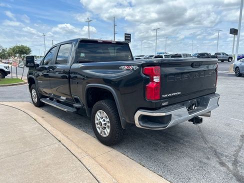 Used 2024 Chevrolet Silverado 2500 LT AWD/4WD image 7