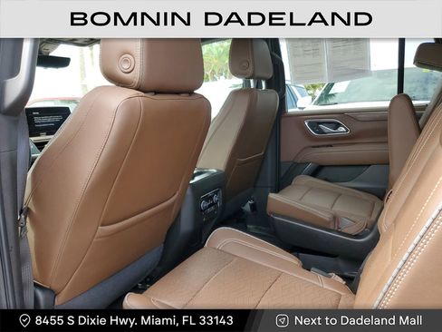 Used 2021 Chevrolet Tahoe High Country w/ Premium Package image 12