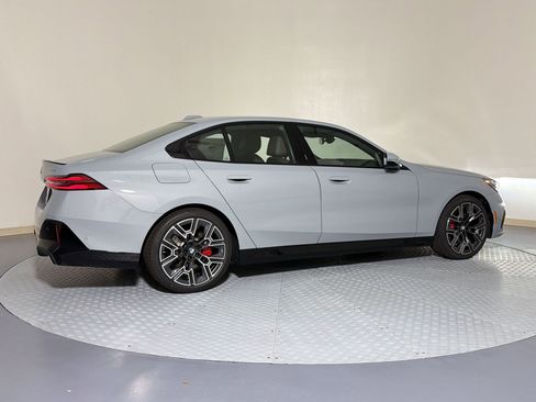 New 2027 BMW 530i xDrive AWD/4WD image 9