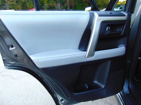 Used 2012 Toyota 4Runner SR5 image 49