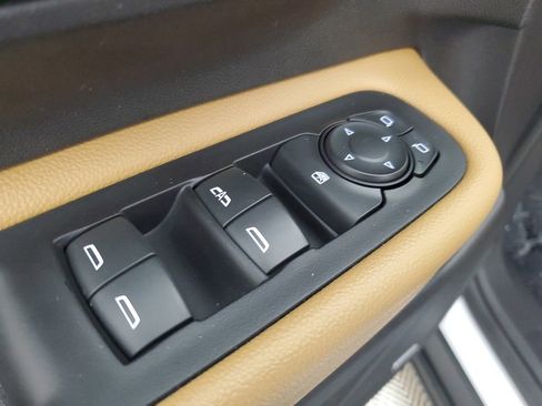 Used 2021 GMC Terrain SLT w/ Infotainment Package II FWD image 19