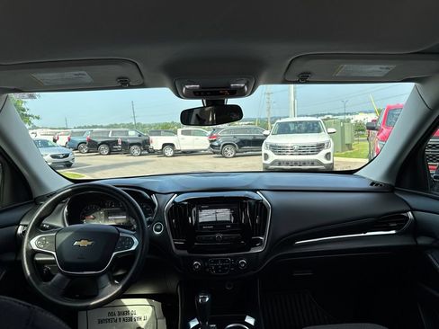 Used 2020 Chevrolet Traverse LS FWD image 19
