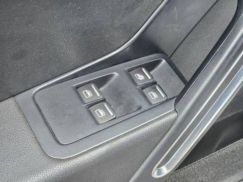 Used 2013 Volkswagen Beetle 2.5 50's Edition image 18