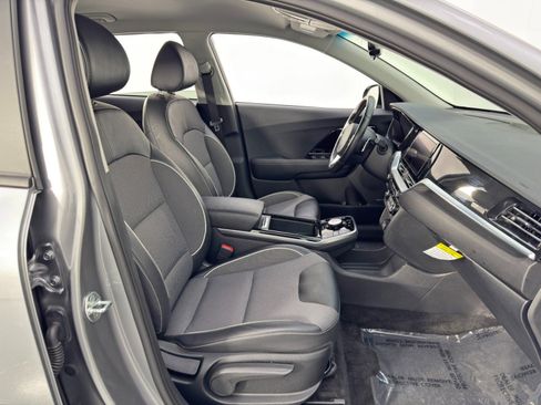 Used 2022 Kia Niro EX w/ Cold Weather Package image 14
