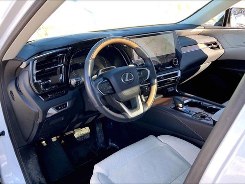 Used 2024 Lexus RX 350 AWD w/ Convenience Package image 18