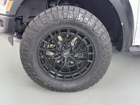 Used 2025 Ford F150 Raptor AWD/4WD image 34