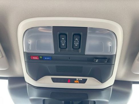 Used 2024 Subaru Crosstrek 2.0i Premium image 28