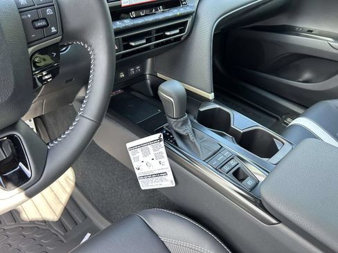 New 2026 Toyota Camry SE FWD image 19