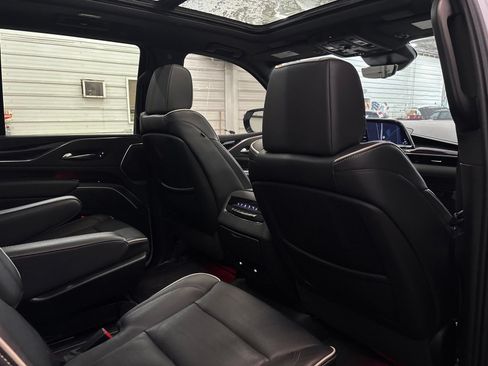 Used 2023 Cadillac Escalade Sport w/ LPO, ONYX Package AWD/4WD image 33