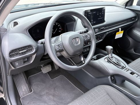 Certified 2026 Honda HR-V LX image 2