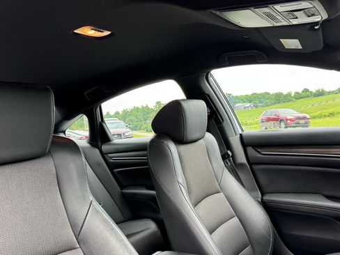 Used 2020 Honda Accord Sport image 28