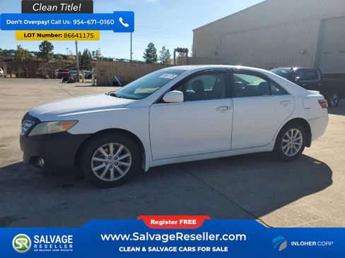 Used 2010 Toyota Camry image 1