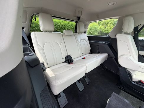 Used 2018 Ford Expedition Platinum AWD/4WD image 21