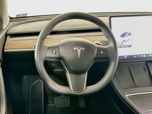Used 2021 Tesla Model Y Long Range AWD/4WD image 17
