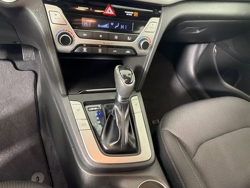 Used 2018 Hyundai Elantra Value Edition FWD image 19