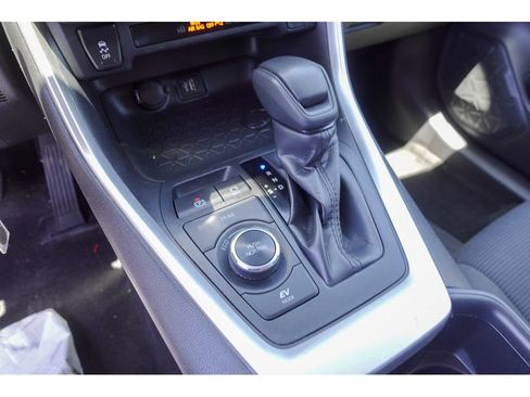 Certified 2023 Toyota RAV4 LE AWD/4WD image 22