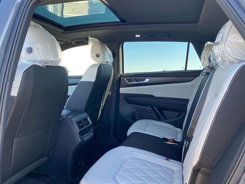 New 2026 Volkswagen Atlas Cross Sport SEL Premium R-Line image 14