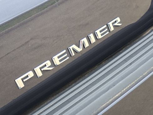 Used 2026 Chevrolet Tahoe Premier AWD/4WD image 32