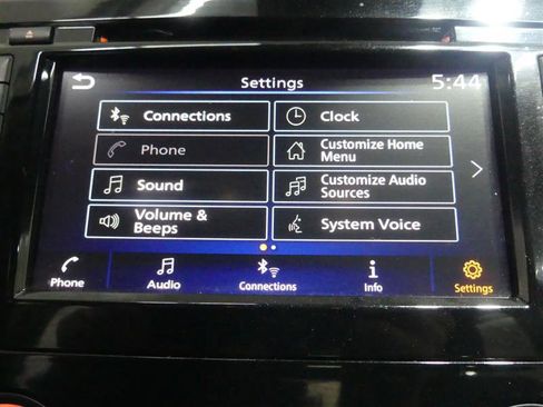 Used 2021 Nissan Rogue Sport S image 42