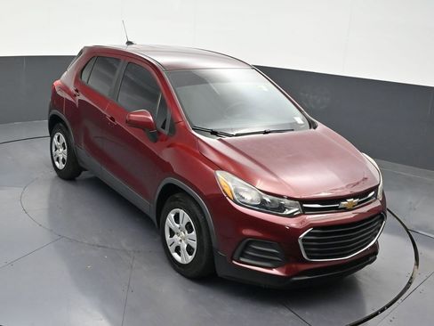 Used 2017 Chevrolet Trax LS FWD image 22