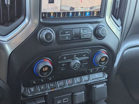 Used 2022 Chevrolet Silverado 2500 LTZ w/ Z71 Chrome Sport Edition image 28