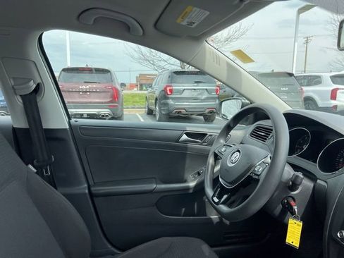 Used 2016 Volkswagen Jetta S image 31
