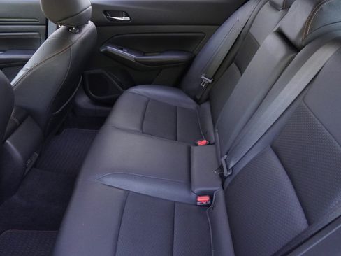 Used 2022 Nissan Altima 2.5 SR AWD/4WD image 35