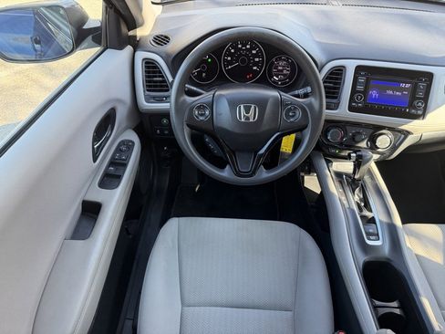 Used 2017 Honda HR-V LX image 14